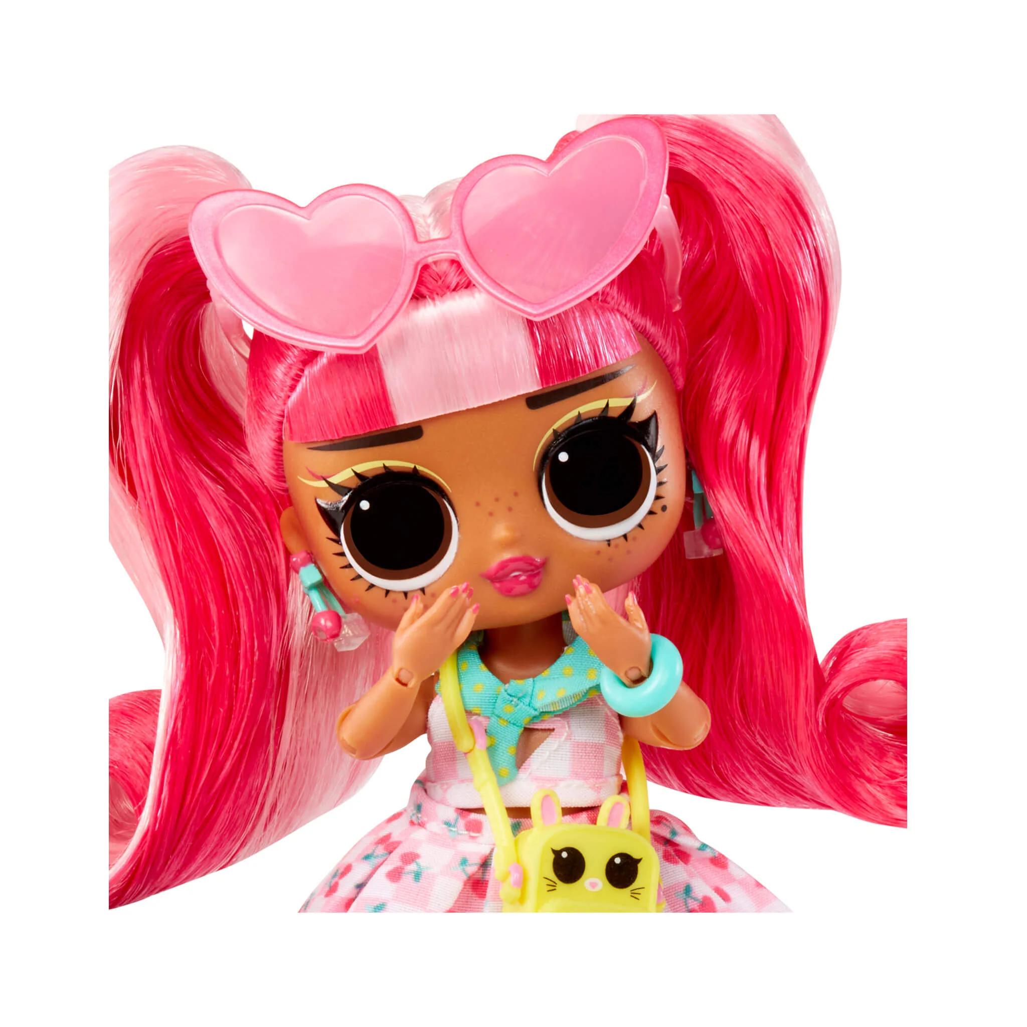 110-lol-surprise-tweens-core-doll-cherry-b-b--4.webp LOL Surprise Tweens Core Doll - Cherry B.B.