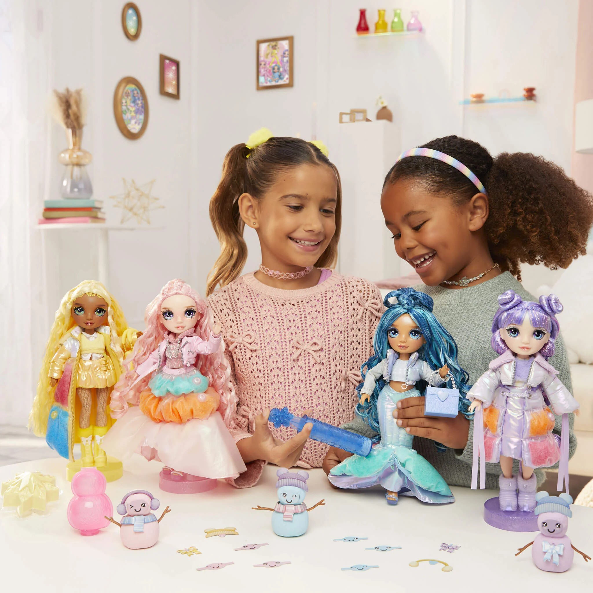 387-rainbow-high-winter-wonderland-violet-purple-11-fashion-doll-with-a-magic-snow-outfit-6.webp Rainbow High Winter Wonderland Violet - Purple 11” Fashion Doll with a Magic Snow Outfit