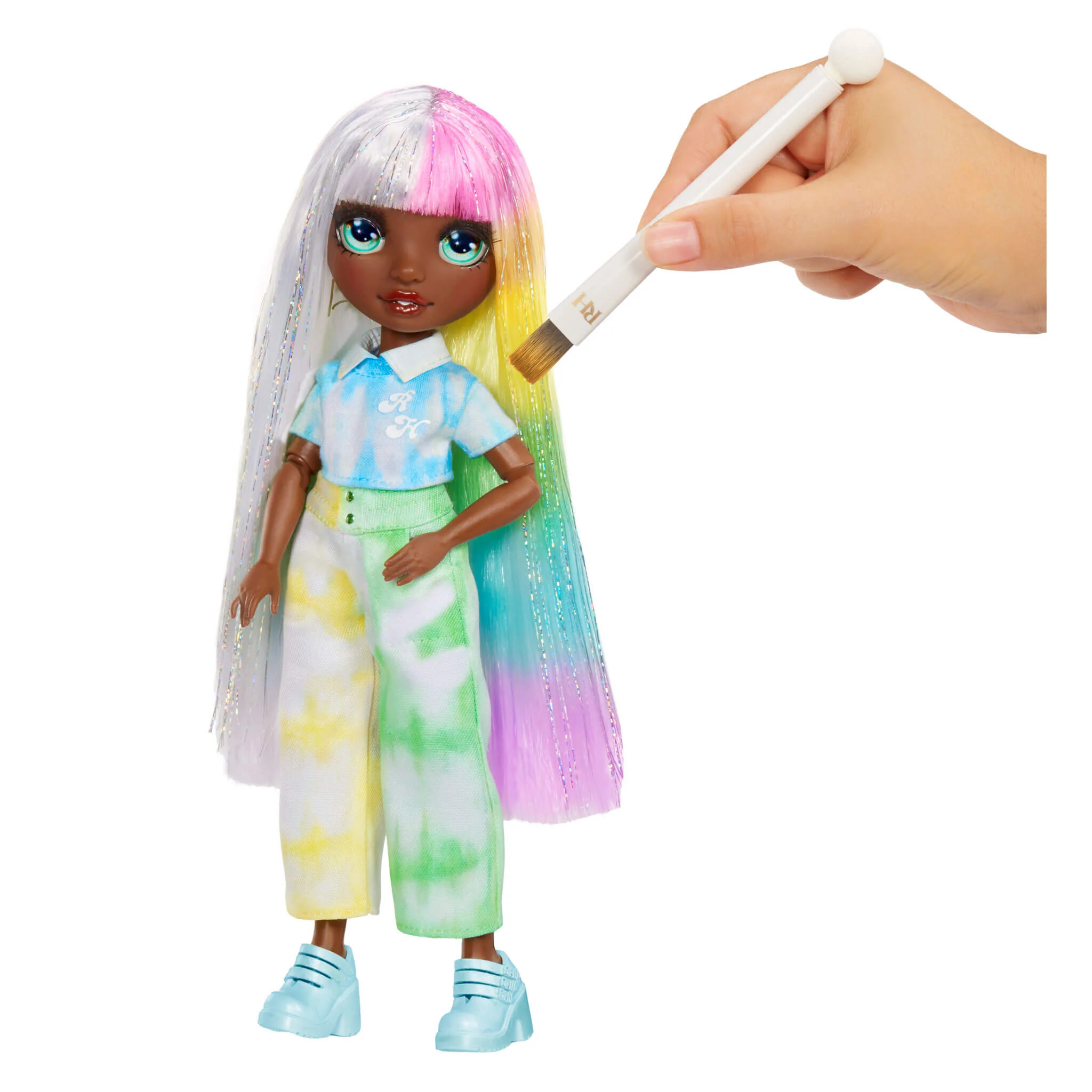 402-rainbow-high-watercolor-create-fashion-diy-doll-green-eyes-with-washable-watercolors-and-tie-dye-kit-3.webp Rainbow High Watercolor & Create Fashion DIY Doll, Green Eyes with Washable Watercolors and Tie-Dye Kit