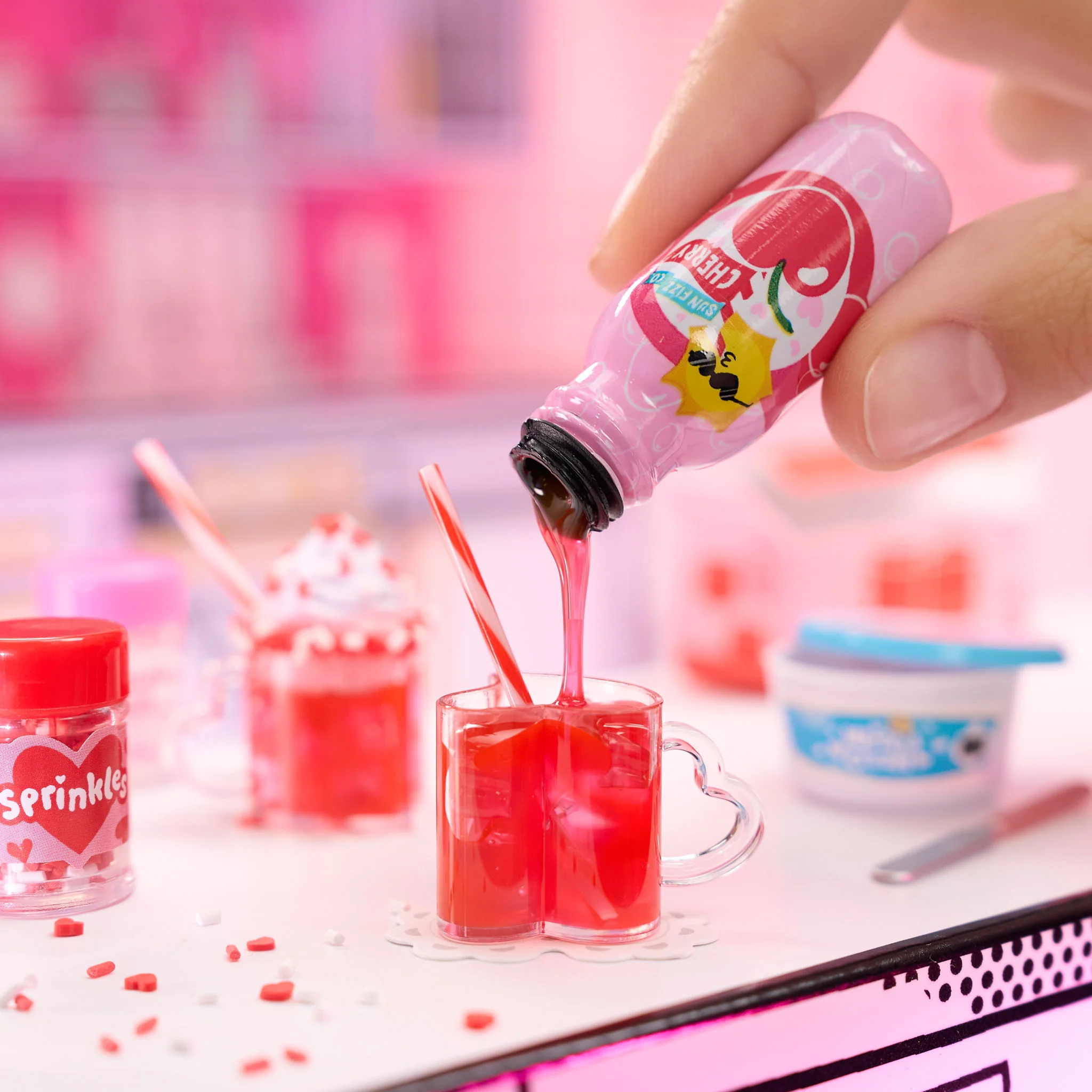 464-mga-s-miniverse-make-it-mini-valentine-s-mini-collectibles-2.webp MGA's Miniverse Make It Mini Valentine's Mini Collectibles