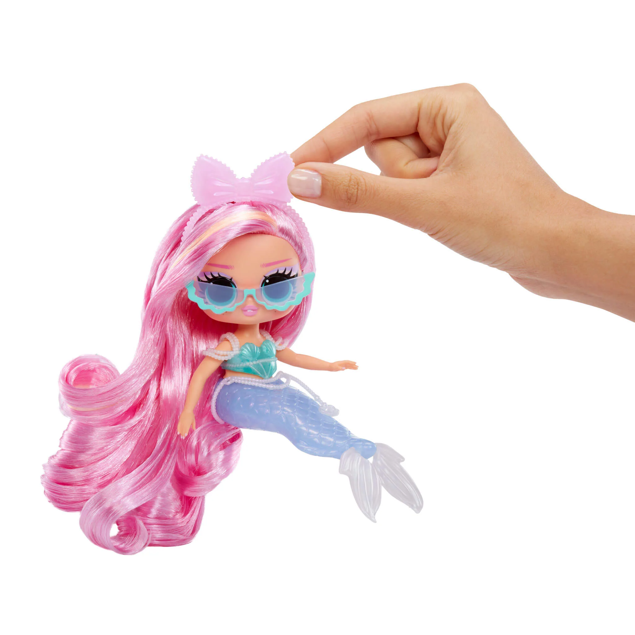 509-lol-surprise-tweens-mermaid-lola-waves-fashion-doll-with-color-changing-tail-5.webp LOL Surprise Tweens Mermaid Lola Waves Fashion Doll with Color Changing Tail